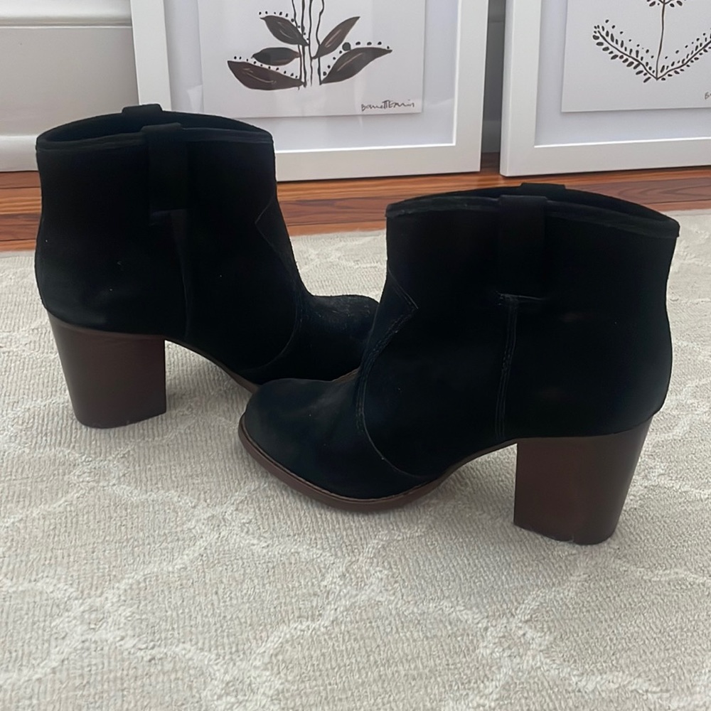 Brand New! Splendid black suede booties